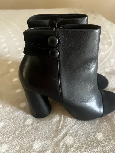 Bota Capodarte linda