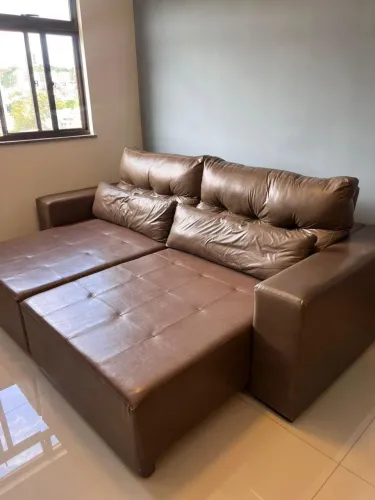 Sofa retrátil seminovo