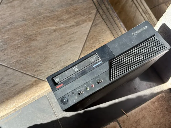 Servidor Lenovo thinkcentre