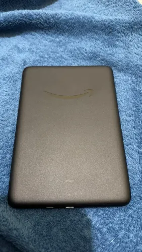 Kindle 16 GB (modelo 2024) seminovo - Cor Preta