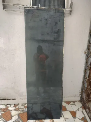 Vende- se porta de vidro