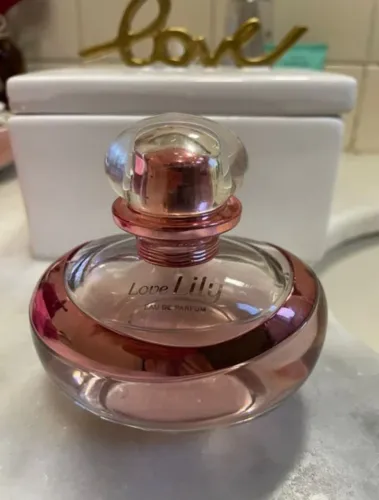 Perfume love Lily o boticário 