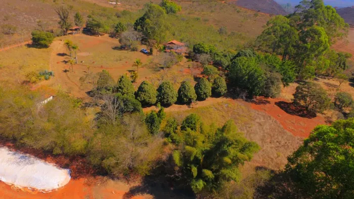 Sitio região do Ribeirão do Eixo.