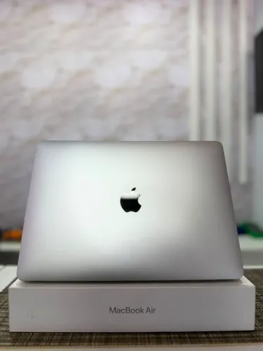 MACBOOK AIR M1 256GB 8 RAM