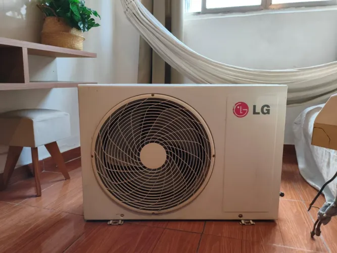 AR CONDICIONADO LG 9.000 BTUS