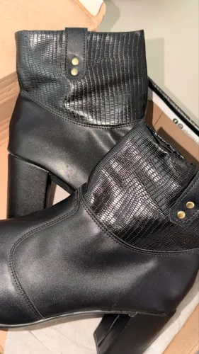 BOTA PRETA 