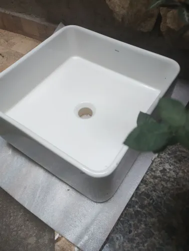 Cuba para banheiro em porcelana 60 x 60cmt