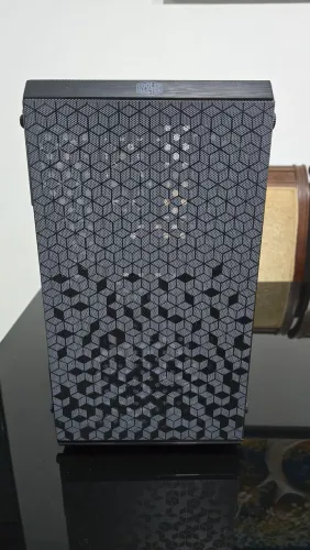 Gabinete Cooler Master Q300L