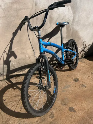 Bicicleta aro 26 (Caloi) e aro 20 Houston