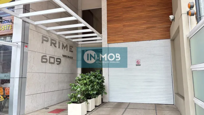 Apartamento excelente na Santo Antônio, 2 quartos, suíte e varanda.