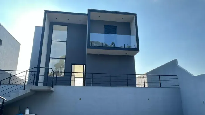 Casa à venda no Cond. Parque do Rizzo Granja Viana