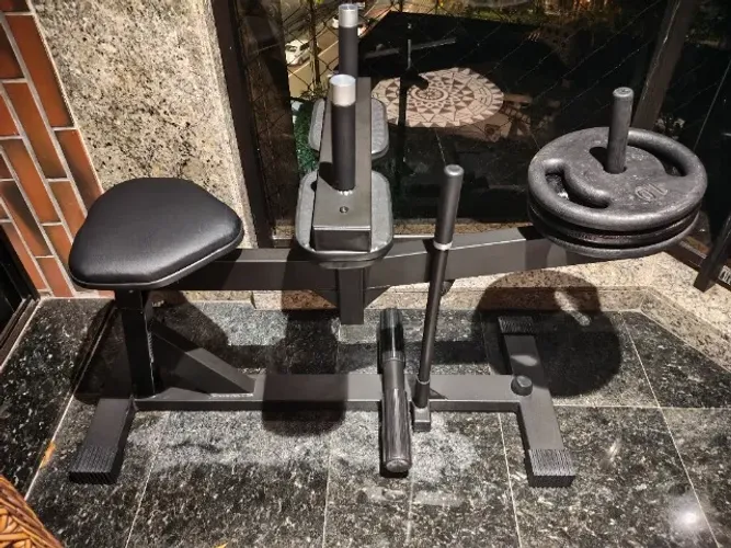 Máquina de panturrilha