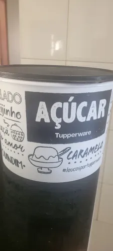 pote tupperware açúcar 5 kg . Pouco usado 60 reais