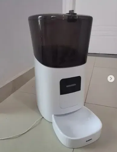 Comedouro Automático para Cães e Gatos