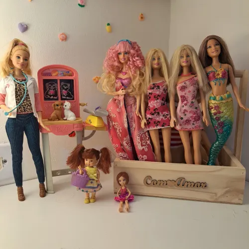 Vendo barbies original, todas por esse valor