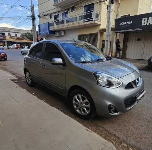 Nissan March SV 1.0 12V Flex 5P 2018