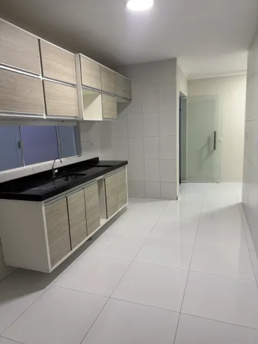 Casa em condomínio fechado disponível para locação 