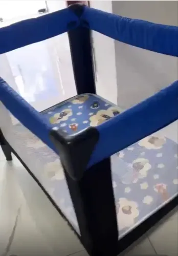 Berço Camping com colchão 
