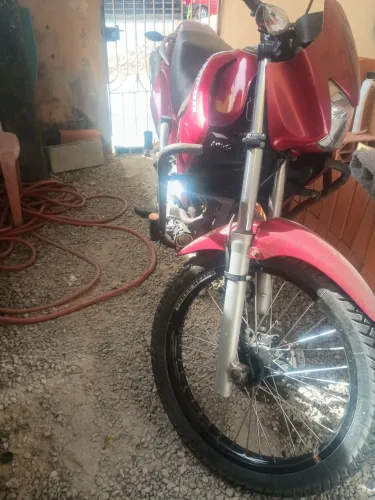 Moto Falcon 400 pouco uso 2003
