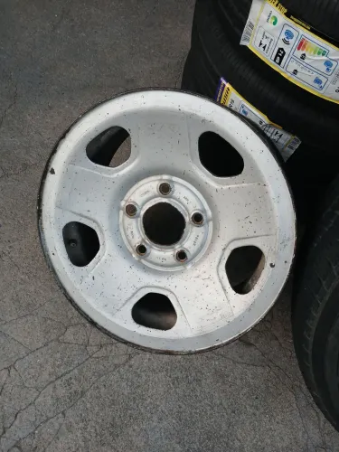 389,00 roda original da S 10 antiga semi nova