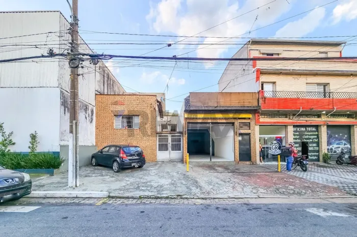 Galpão e Imóvel Residencial ao Lado da Futura Estação Santa Clara!