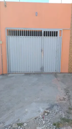 ALUGO UMA CASA 