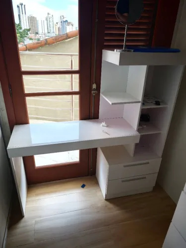 Penteadeira nova sem uso praticamente.