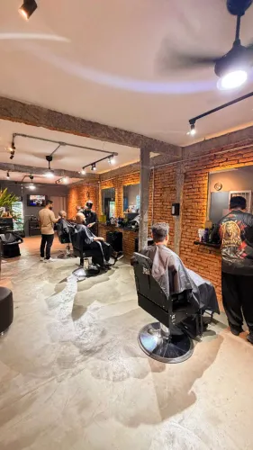 Barbearia completa em Guarulhos