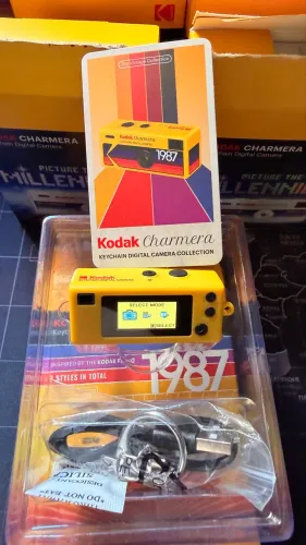 Kodak Charmera 1987 (Amarela)