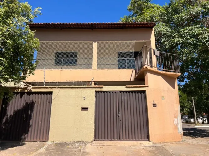 Sobrado com 2 dormitórios para locação no bairro ARSO 41 (403 Sul)
