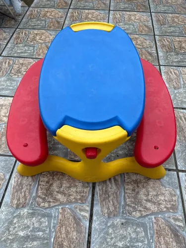 Mesa plástica infantil