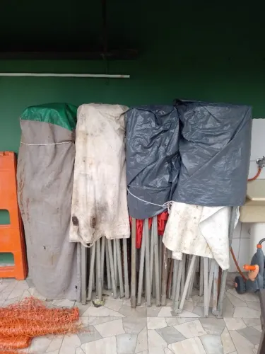 TENDA ARTICULADA EM LONA 