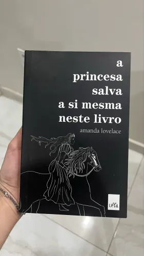 Livro ?A princesa salva a si mesma nesse livro?