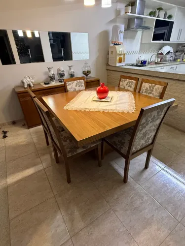 Mesa de Jantar + Aparador