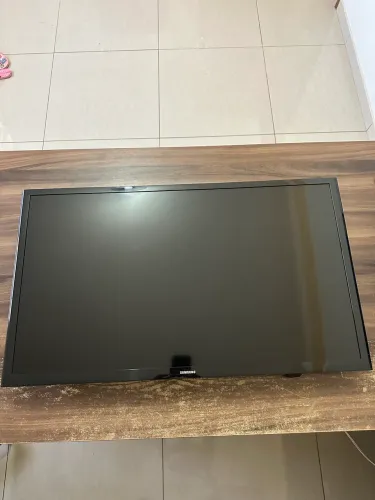 Vendo Televisão Samsung 32 Led HD Novíssima 