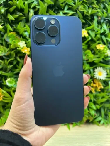 iPhone 15 Pro 128GB Azul Seminovo 87% - retire em loja física na savassi