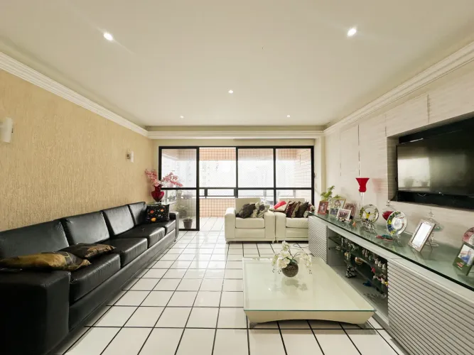 Apartamento para venda com 03 Quartos em Boa Viagem