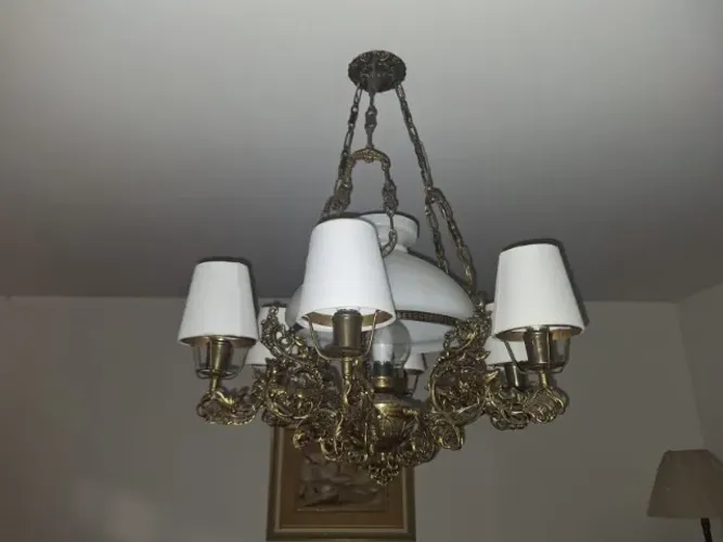 LUSTRE CLÁSSICO DE BRONZE COM 6 BRAÇOS