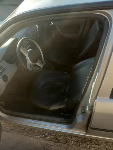 Volkswagen Gol Geração III Ouro 1.0 MI 16V Gasolina Mec. 2P 2000