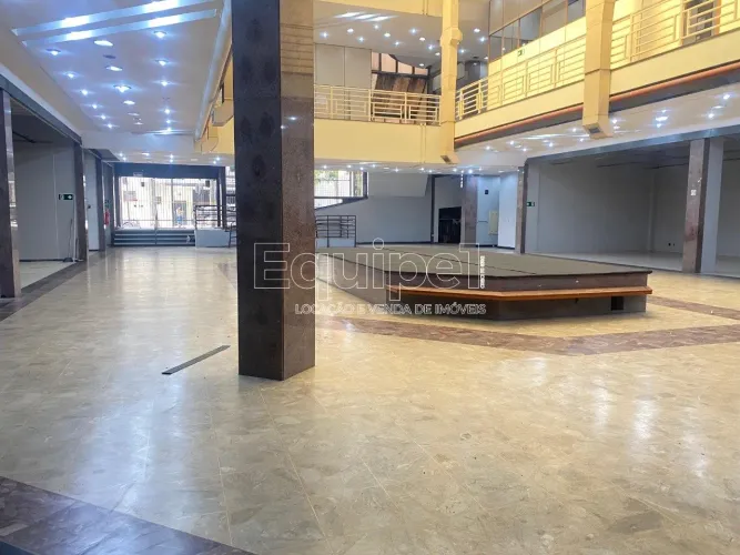 Prédio comercial para alugar, 8 banheiros, 4379m² de área no Centro