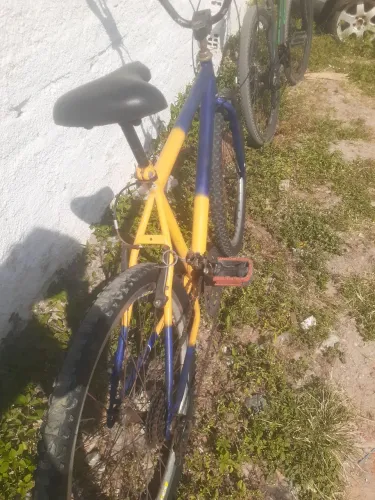 Bicicleta seme nova em otimo estado