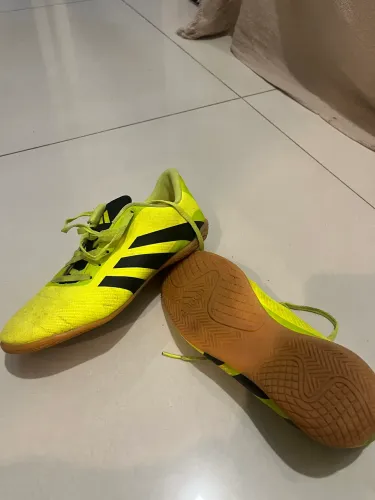 Chuteira infantil adidas