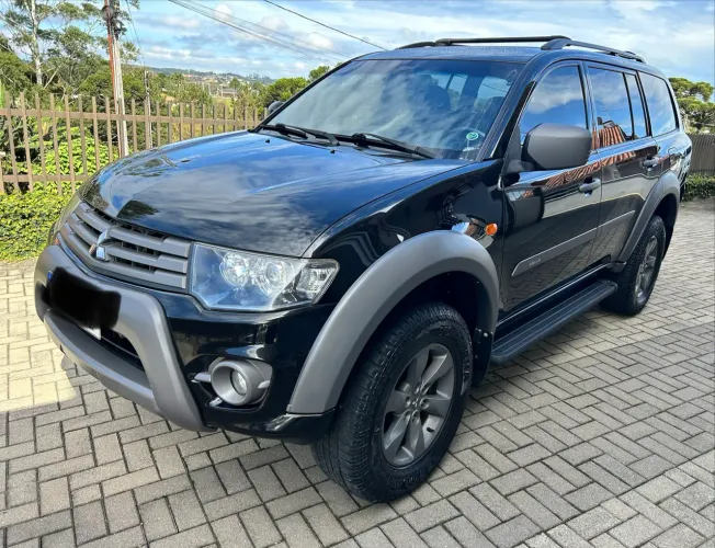 Mitsubishi Pajero Outdoor 3.2 4X4 T.i. Dies.5p Aut. 2018