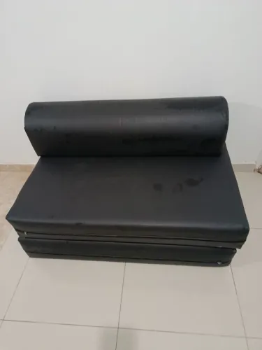 Sofá-Cama Dobrável Puff Multiuso 3 em 1 Courino Preto - Ótimo Estado