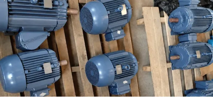 LOTE DE 9 MOTORES ELETRICOS WEG