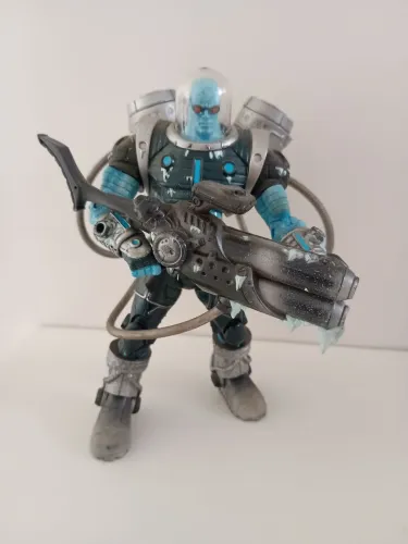 Mr. Freeze (Sr. Frio)  DC  Super Heroes Série 3 Select Sculpt DC Universe Classics Mattel 