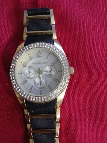 Relógio feminino Michael Kors com Strass