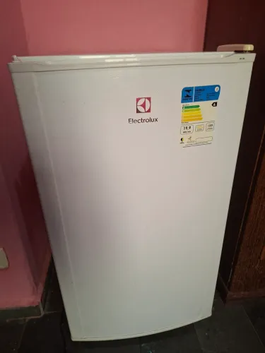 Frigobar Electrolux