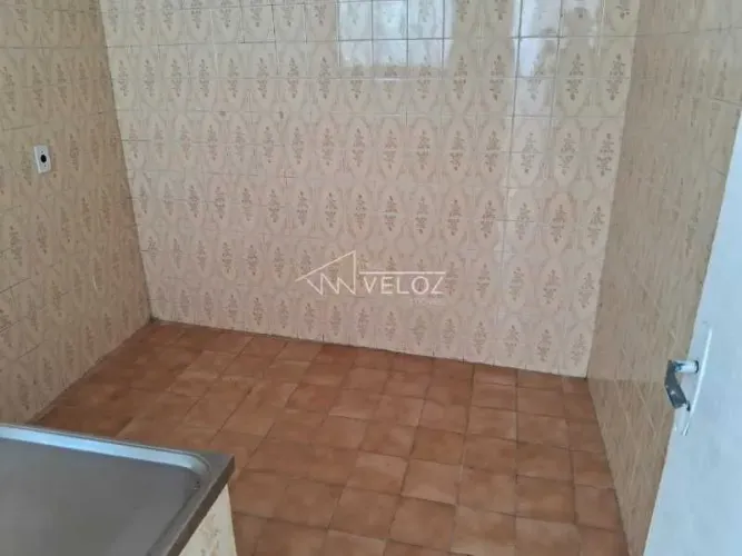 Apartamento - / Residencial / Santa Teresa