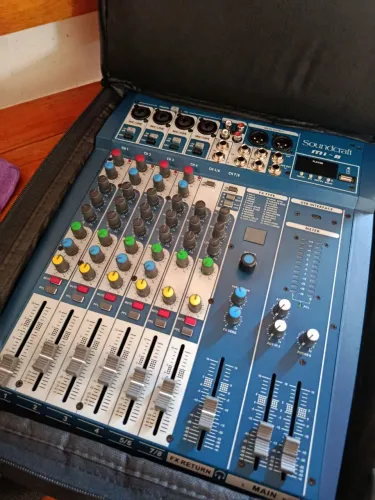Mesa soundcraft mi8